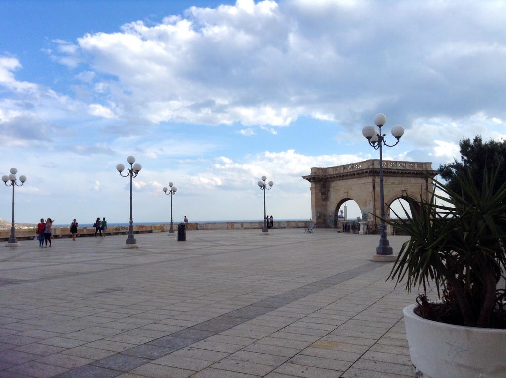 Due Colonne